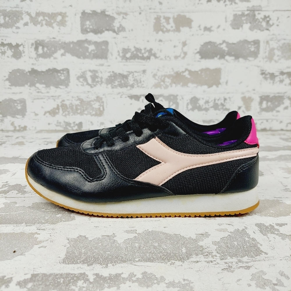 Diadora Black White Running Athletic Shoe V714